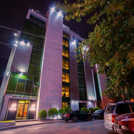 Capitol By Umbrella Hotel Tbiliszi Kültér fotó