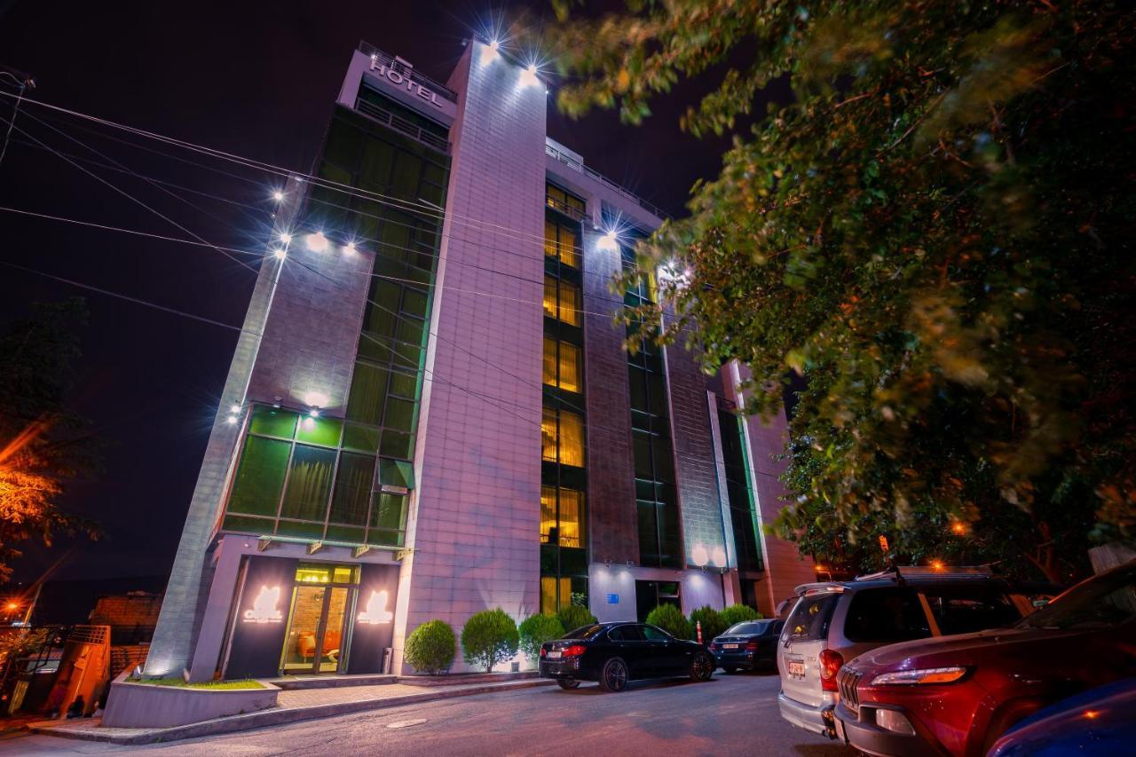 Capitol By Umbrella Hotel Tbiliszi Kültér fotó